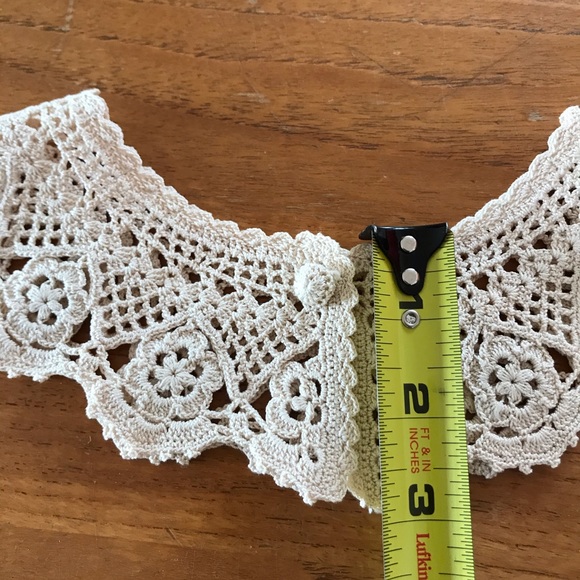 Two Vintage Hand Crochet Cotton Victorian Collars - Picture 4 of 10